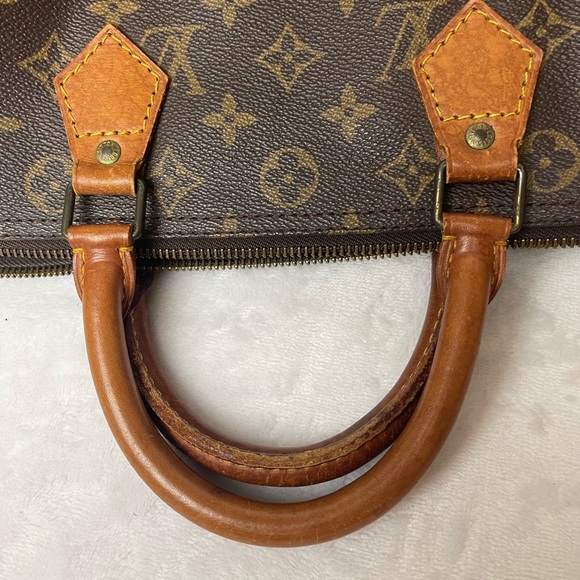 EUC LOUIS VUITTON MONOGRAM SPEEDY 30 - Picture 11 of 16